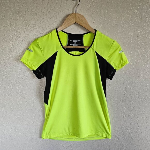 Brooks Kids Neon Yellow & Black Athletic Shirt Size M With Reflective Accents - Picture 1 of 6